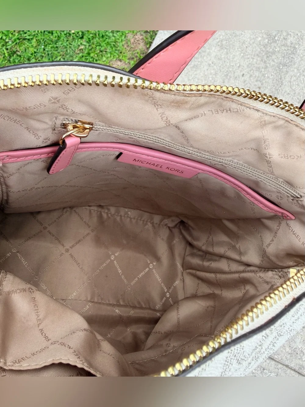 Michael Kors Abbey Medium Signature Backpack Vanilla Pink Gold EUC